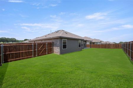 New construction Single-Family house 404 Basalt Drive, Azle, TX 76020 Hampton II- photo 26 26
