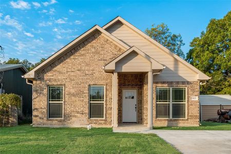 New construction Single-Family house 905 S Smith Street, Ennis, TX 75119 - photo 0