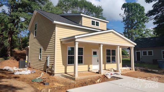 New construction Single-Family house 221 N Lee Street, Mount Holly, NC 28120 - photo 1 1