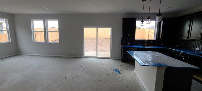 New construction Single-Family house 509 Palo Brea Loop, Hutto, TX 78634 Wyatt Homeplan- photo 4 4
