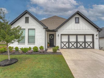 New construction Single-Family house 1009 Gannon Valley Trail, Weatherford, TX 76087 - photo 1 1