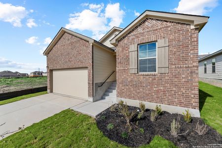 New construction Single-Family house 13119 Bay Point View, Saint Hedwig, TX 78152 Freestone - D- photo 3 3
