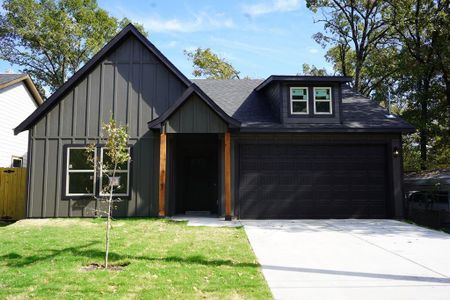 New construction Single-Family house 200 Meadow Lake Drive, Gun Barrel City, TX 75156 - photo 0