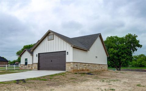 New construction Single-Family house 210 Chisholm Hills Drive, New Fairview, TX 76078 - photo 3 3