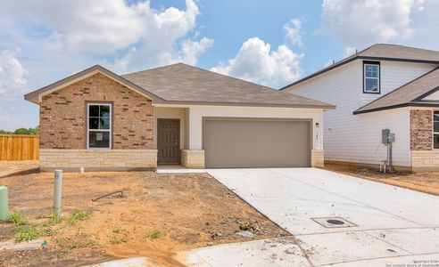 New construction Single-Family house 204 Drew Circle, Seguin, TX 78155 The Asheville H- photo 48 48