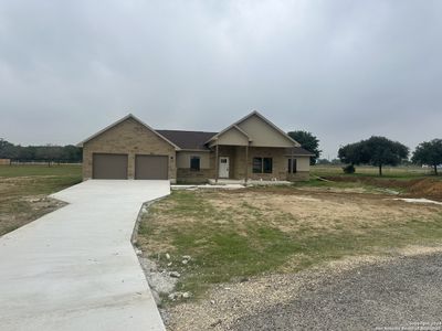 New construction Single-Family house 104 W Tree Farm Dr, Lytle, TX 78052 - photo 14 14