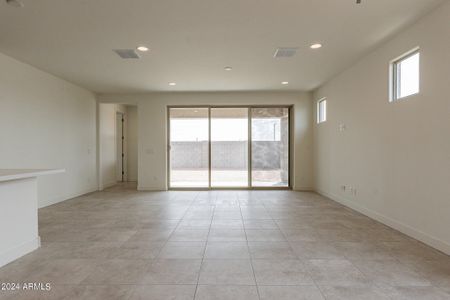 New construction Single-Family house 24195 W Hess Avenue, Buckeye, AZ 85326 - photo 8 8