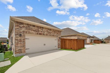 New construction Single-Family house 4825 Painted Rose Drive, Arlington, TX 76005 The Lockhart- photo 4 4