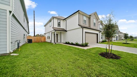 New construction Single-Family house 839 Luke Darrel Drive, Rosharon, TX 77583 The Lowry- photo 0