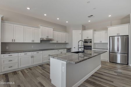 New construction Single-Family house 3785 W Silverdale Road, Queen Creek, AZ 85144 - photo 4 4