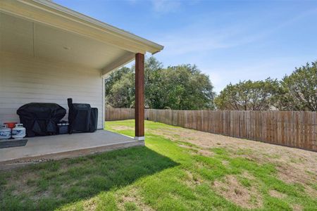 New construction Single-Family house 2410 San Gabriel Drive, Granbury, TX 76048 - photo 33 33