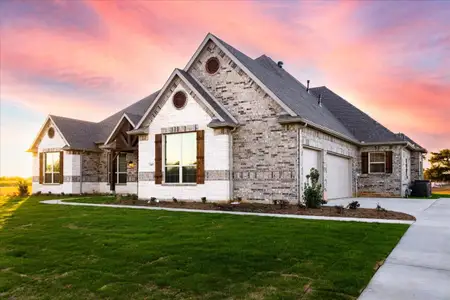 New construction Single-Family house Kingswood, 4012 Glenwood Drive, Joshua, TX 76058 - photo