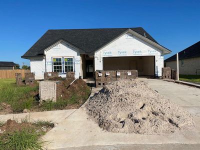 New construction Single-Family house 512 Yorktown Avenue, Clute, TX 77531 - photo 0