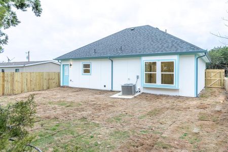 New construction Single-Family house 812 Pecos River Drive, Granbury, TX 76048 - photo 21 21