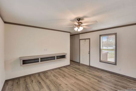 New construction Manufactured Home house 4719 Waterwood Pass Dr, Elmendorf, TX 78112 - photo 4 4