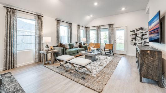 The Grand Prairie: Bristol Collection by Lennar in Hockley - photo 15 15