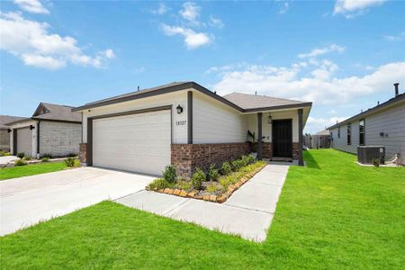 New construction Single-Family house 10527 Meadow Saffron Drive, Houston, TX 77016 - photo 21 21