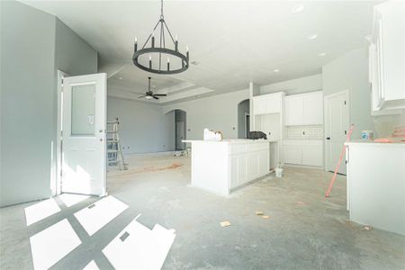 New construction Single-Family house 3924 Seminole Trail, Granbury, TX 76048 - photo 3 3