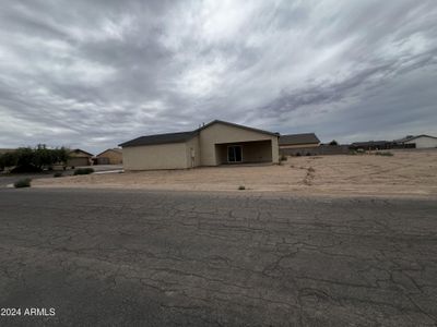 New construction Single-Family house 8442 W Raven Drive, Arizona City, AZ 85123 - photo 2 2