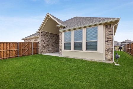 New construction Single-Family house 1012 Desert Rose Lane, Crowley, TX 76036 Marlow- photo 29 29