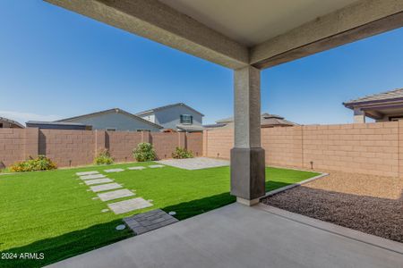 New construction Single-Family house 5522 W Chuck Box Road, Laveen, AZ 85339 - photo 32 32
