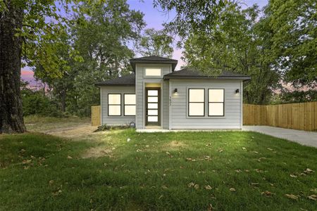 New construction Single-Family house 1631 Bannock Avenue, Dallas, TX 75215 - photo 0