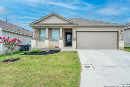 New construction Single-Family house 10711 Hernando Ct, Converse, TX 78109 - photo 0 0