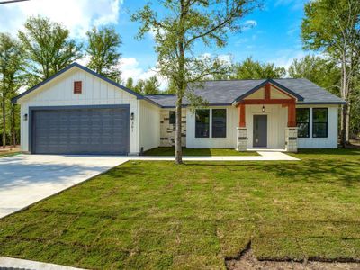 New construction Single-Family house 361 Lamaloa Dr, Bastrop, TX 78602 - photo 0