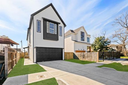 New construction Single-Family house 710 E 37Th Street, Houston, TX 77022 - photo
