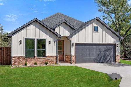 New construction Single-Family house 5814 Barkridge Drive, Granbury, TX 76048 - photo 0