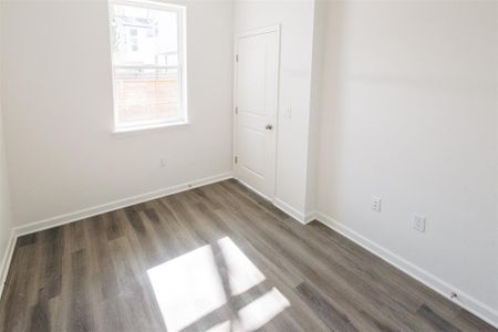 New construction Condo/Apt house 4700 Prock Ln, Unit E, Austin, TX 78721 - photo 3 3