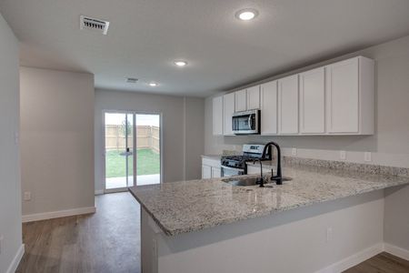 New construction Single-Family house 9874 Forestier Grn, San Antonio, TX 78221 Scottsdale - 1562- photo 6 6