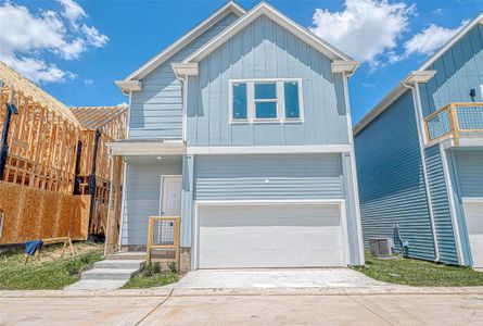 New construction Single-Family house 10094 Serrano Park Drive, Houston, TX 77075 - photo 0