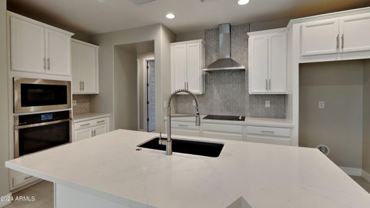 New construction Single-Family house 8835 W Medlock Drive, Glendale, AZ 85305 - photo 4 4