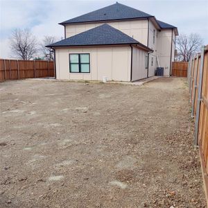 New construction Single-Family house 1121 Fort Worth Street, Grand Prairie, TX 75050 - photo 31 31