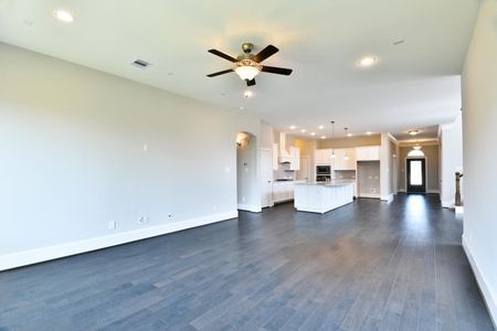 New construction Single-Family house 2619 Oakland Park Drive, Conroe, TX 77385 - photo 16 16