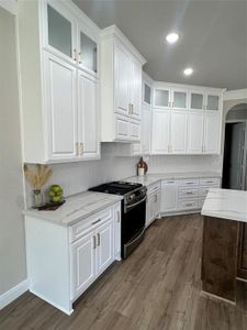 Other Interior Picture of Similar Cabinets to the Ceiling Built by Tx Best Home Builders.