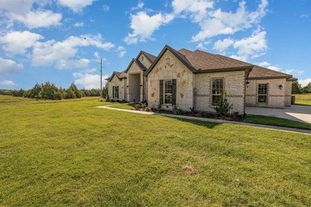 New construction Single-Family house 7010 Champion Road, Midlothian, TX 76065 - photo 1 1