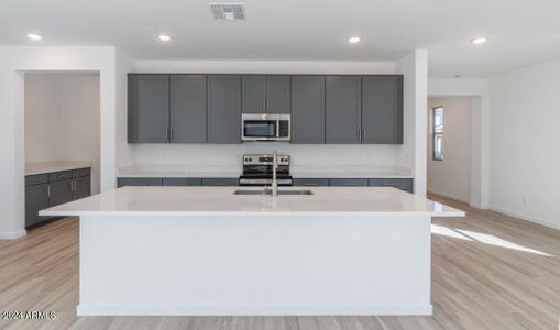 New construction Single-Family house 7423 W Northview Avenue, Glendale, AZ 85303 Medley- photo 7 7