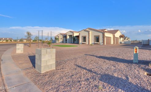 New construction Single-Family house 9457 W Coral Mountain Road, Casa Grande, AZ 85194 - photo 5 5