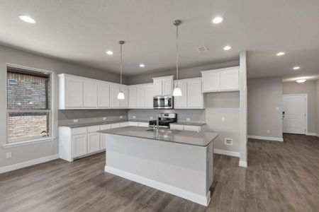 New construction Single-Family house 1009 Southwark Drive, Fort Worth, TX 76247 HOBBS- photo 2 2