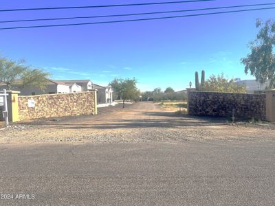 New construction Single-Family house 4231 E Ashler Hills Drive, Cave Creek, AZ 85331 - photo 13 13