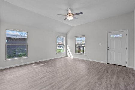 New construction Single-Family house 1809 Ash Crescent Street, Fort Worth, TX 76164 - photo 5 5