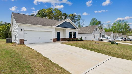 New construction Single-Family house 4943 Pioneer Drive, Sanford, NC 27330 - photo 1 1
