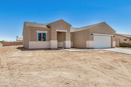 New construction Single-Family house 10155 W Heather Drive, Arizona City, AZ 85123 - photo 6 6