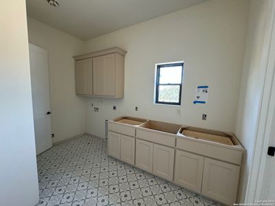 New construction Single-Family house 7014 Bluff Run, San Antonio, TX 78257 - photo 5 5