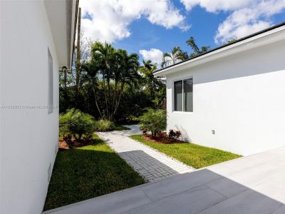New construction Single-Family house 380 Morningside Dr, Miami Springs, FL 33166 - photo 22 22