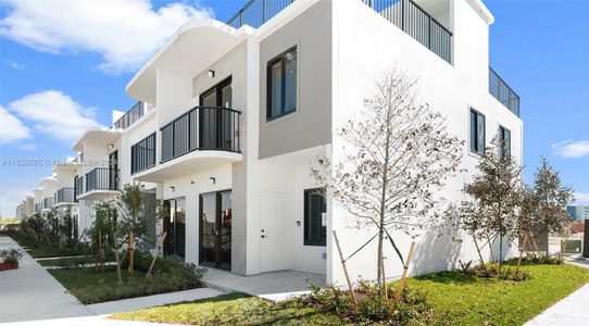 New construction Townhouse house 26086 Sw 146Th Ct, Homestead, FL 33032 - photo 0