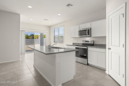 New construction Single-Family house 1592 E Lardner Drive, Casa Grande, AZ 85122 Baxter- photo 2 2