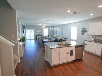 New construction Single-Family house 13306 Great Plains Drive, Riverview, FL 33579 - photo 4 4